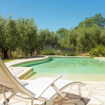 Spacious 6 Person With Pool Holiday home